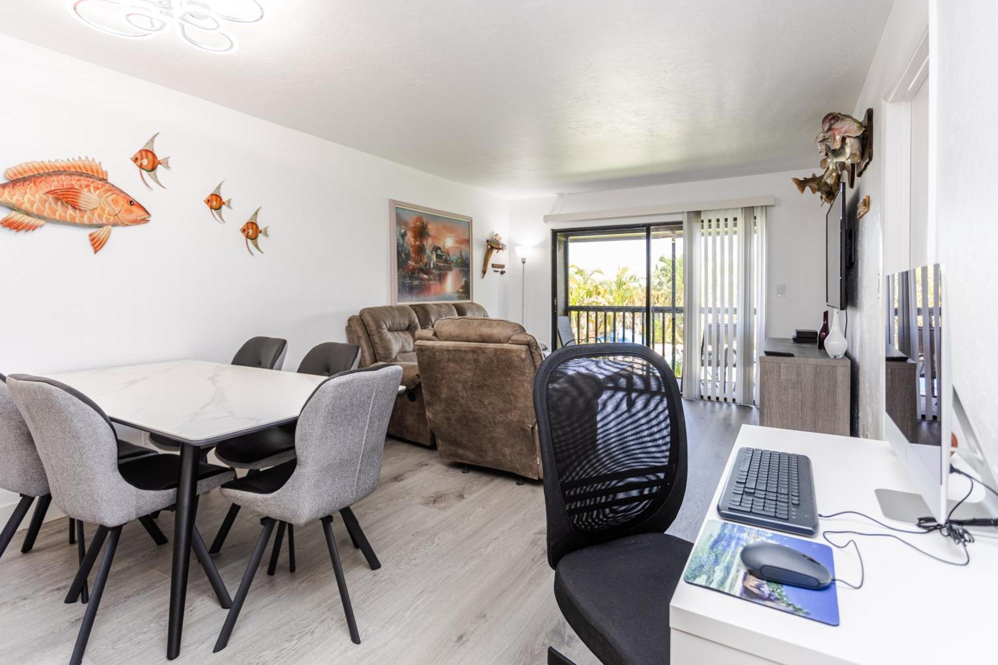 Bass & Sun Condominium 2/2 Bedroom クルーイストン 部屋 写真