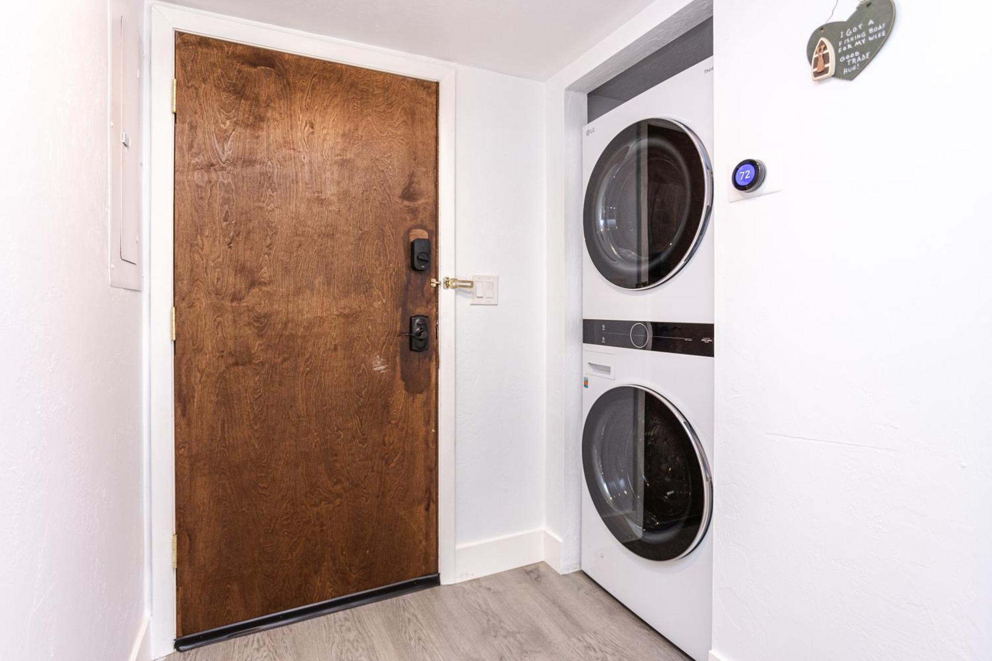 Bass & Sun Condominium 2/2 Bedroom クルーイストン 部屋 写真