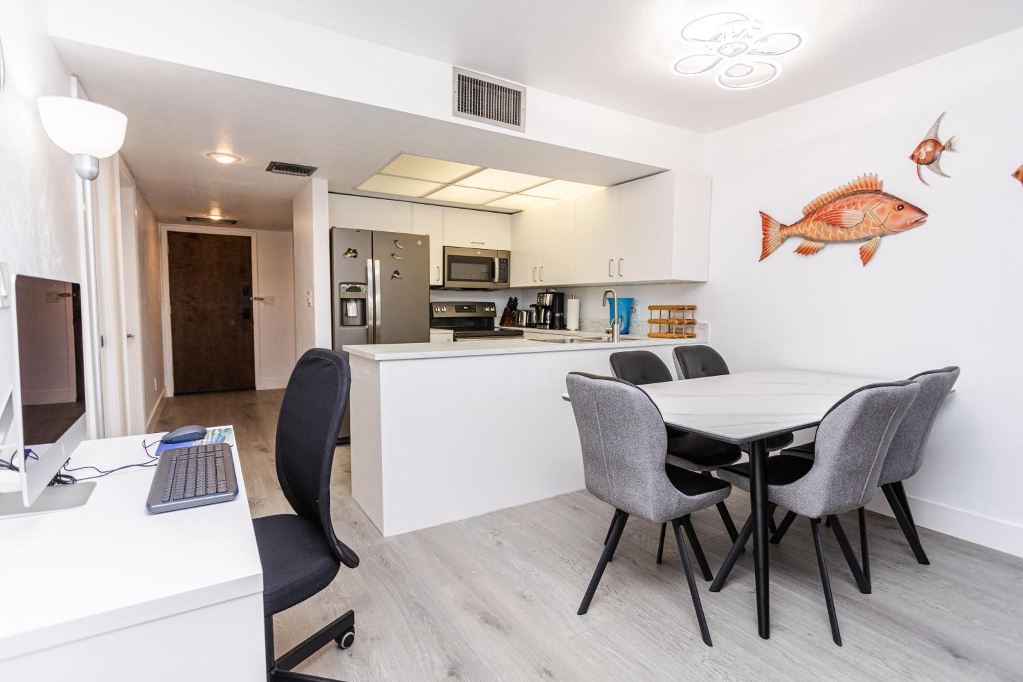 Bass & Sun Condominium 2/2 Bedroom クルーイストン 部屋 写真